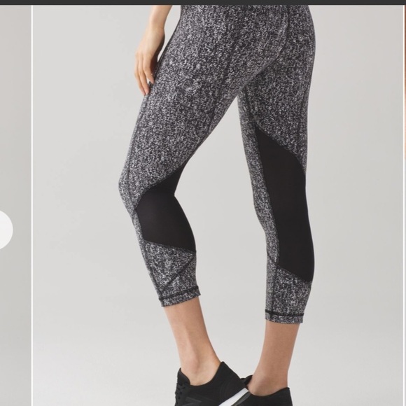 Lululemon Pace Rival Crop Power Luxtreme Suited Jacquard Black White / Black - Picture 4 of 16